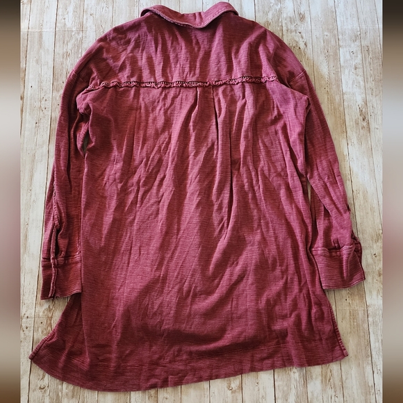 Anthropologie Pilcro Red Wine Frayed Tunic Button Down Shirt Women's M - Picture 2 of 6